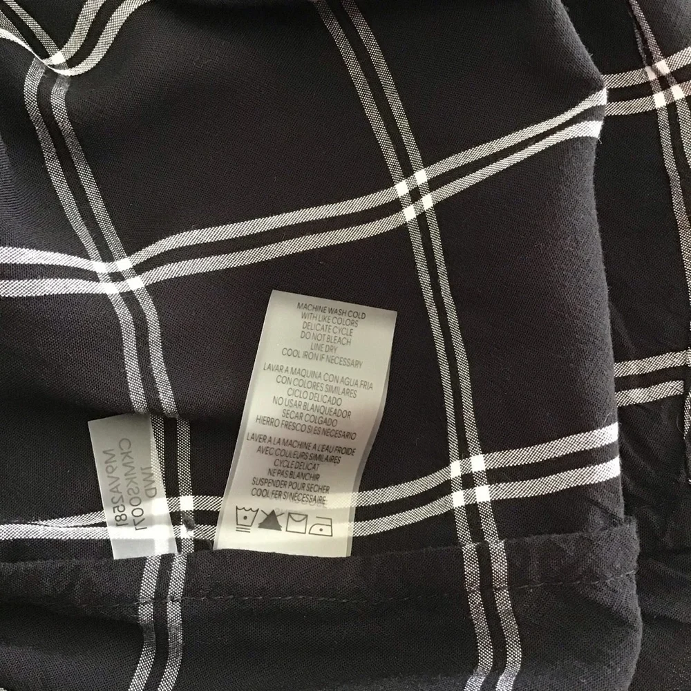 CALVIN KLEIN / Black & White Striped Long Sleeve Button Down Size XS
